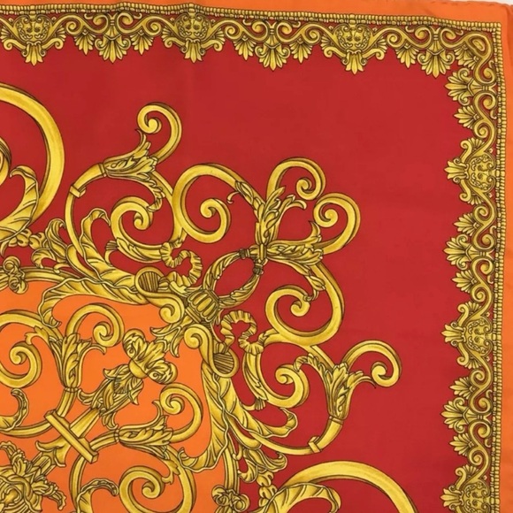 Gianni Versace Medusa Baroque Silk Scarf - Picture 7 of 11